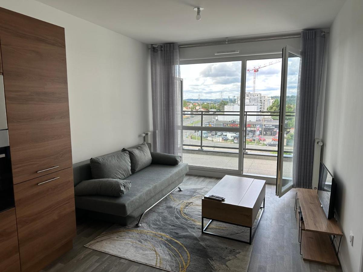 Agreable 2 Pieces Avec Balcon Et Parking Transports By Immo Kit Bnb Сарсель Экстерьер фото