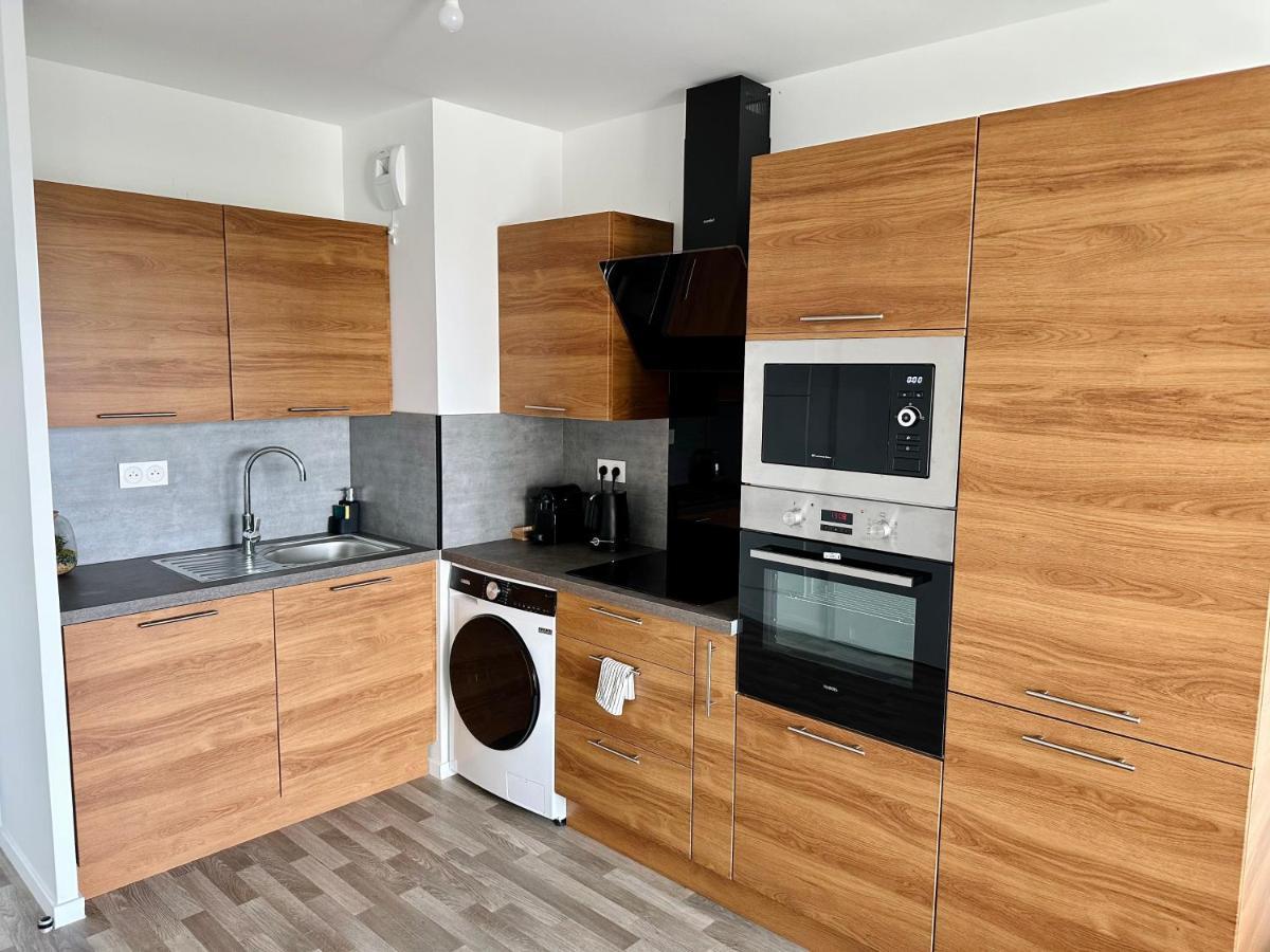 Agreable 2 Pieces Avec Balcon Et Parking Transports By Immo Kit Bnb Сарсель Экстерьер фото